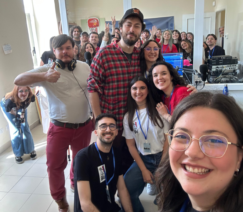 Una giornata con i Pinguini Tattici Nucleari a F2 Radio Lab