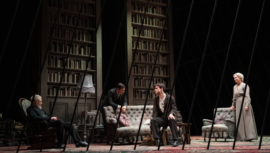 ‘Lungo viaggio verso la notte’ al Teatro Bellini